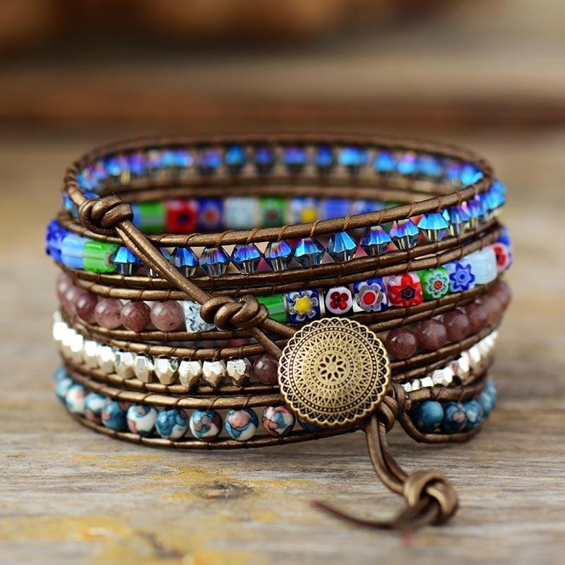 Boho Wickelarmband, handgemacht, bunte Perlen, Blumenmuster, Lederband, Damen Schmuck.