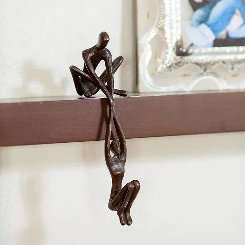 Bronzeskulptur Kletterer, modernes Design, Regaldekoration, Wohnzimmer, Kunstfigur, Geschenkidee.
