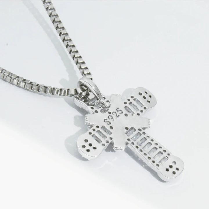 Silberne Kreuzkette S925, elegantes Schmuckstück, modisches Accessoire, Geschenkidee.