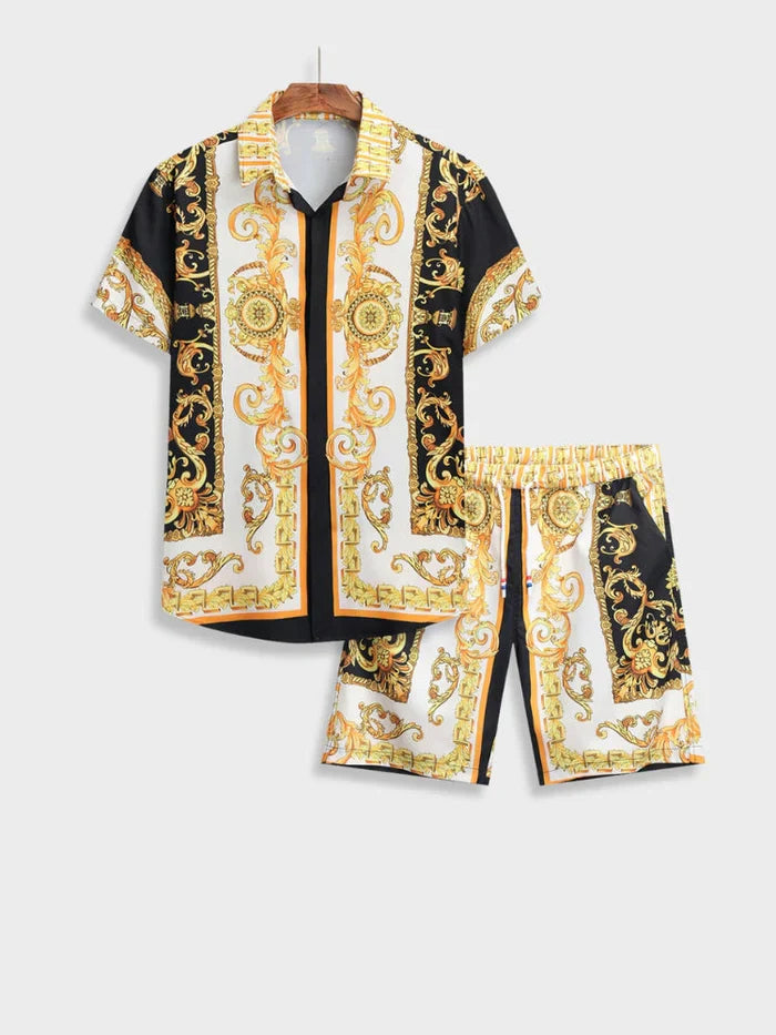 Herren Sommer-Set, kurzärmeliges Hemd und Shorts, schwarz-goldenes Barockmuster.