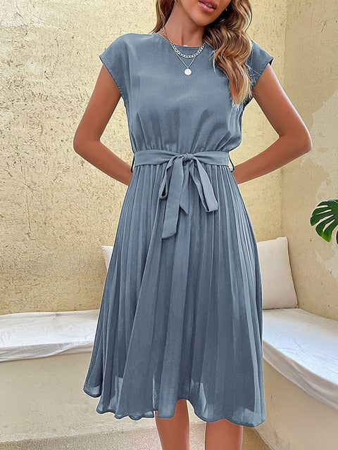 Damen Midi-Kleid, kurzarm, plissiert, elegant, Rundhals, blau, Sommermode.