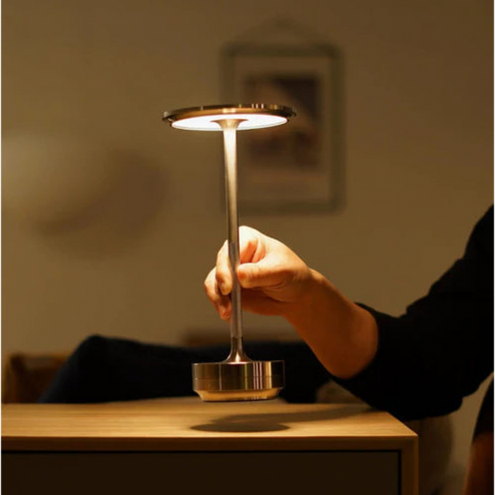 ClarityGlow Luxusní edice | Bezdrátová LED stolní lampa