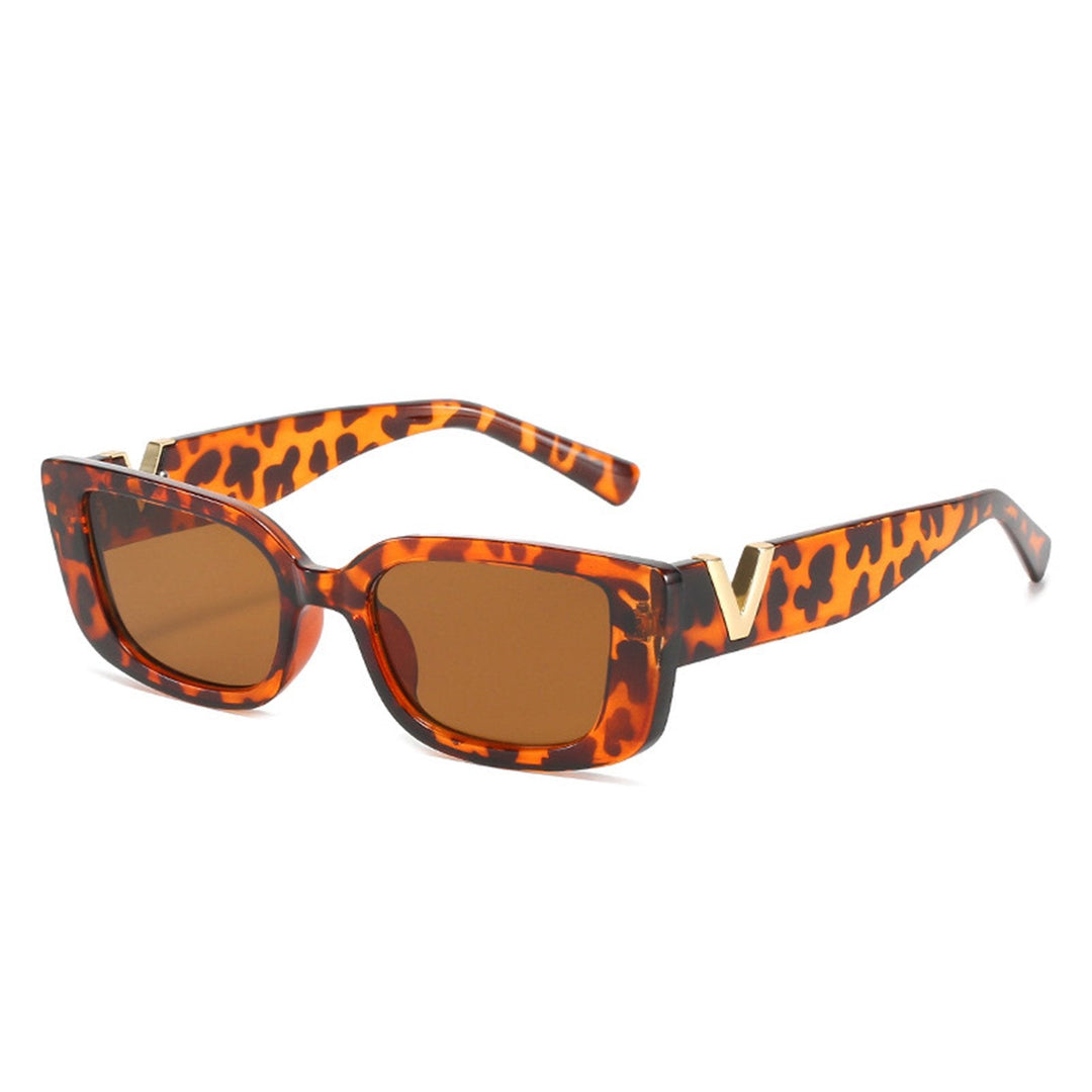 Sonnenbrille mit Leopardenmuster, rechteckig, braune Gläser, modisch, Damenaccessoire.