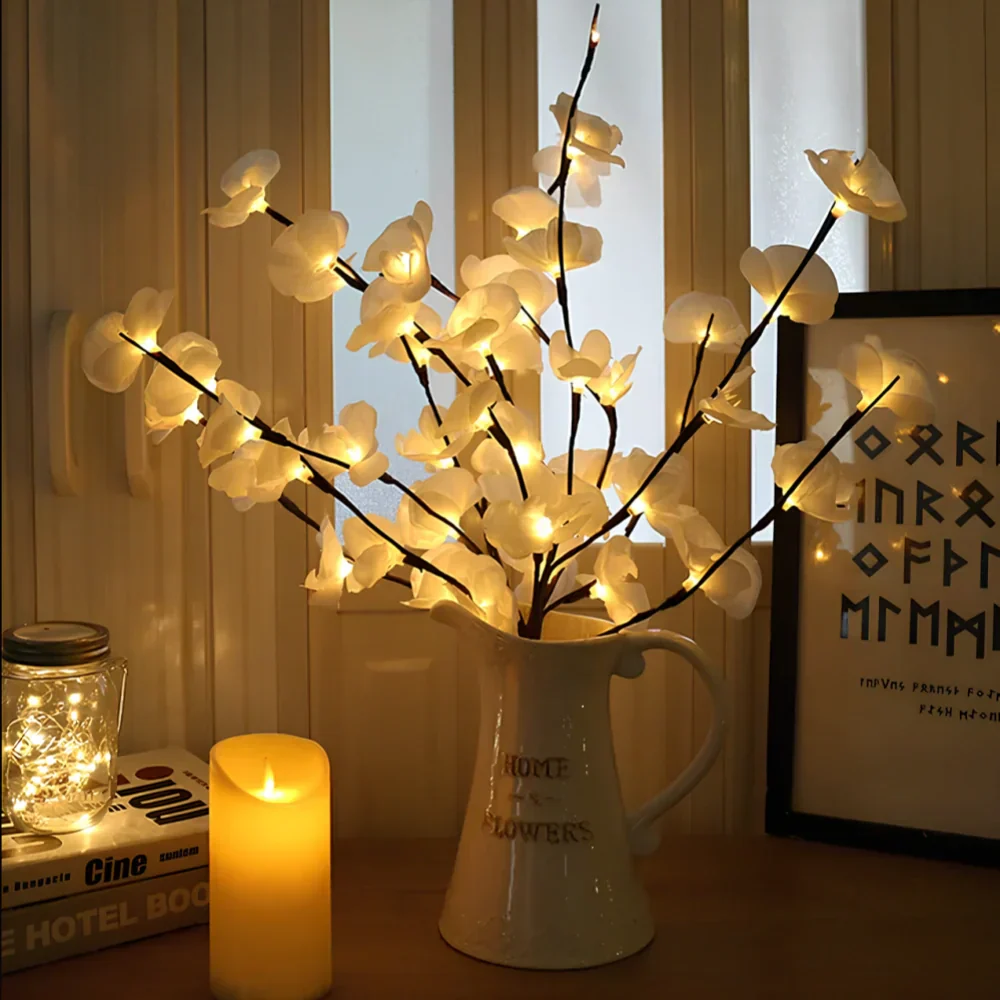 LED-Lichterkette Orchideenblüten in Vase, warmweiß, Dekoration, Wohnzimmer, stimmungsvoll, elegant.