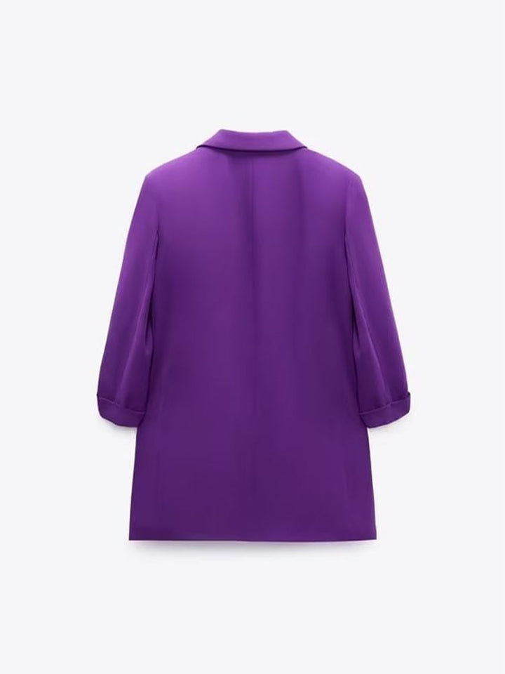 Lila Damenblazer, 3/4-Ärmel, elegantes Design, modische Damenbekleidung.