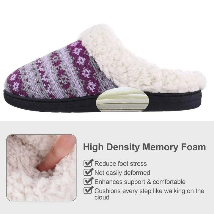 Lila Damen-Hausschuhe mit Memory Foam, Strickmuster, rutschfeste Sohle, warm und bequem.