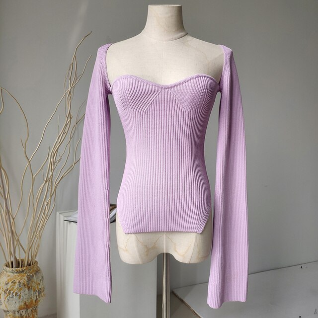 Lila Strickpullover Damen, schulterfrei, langärmelig, modisch, elegant, Herbstmode.
