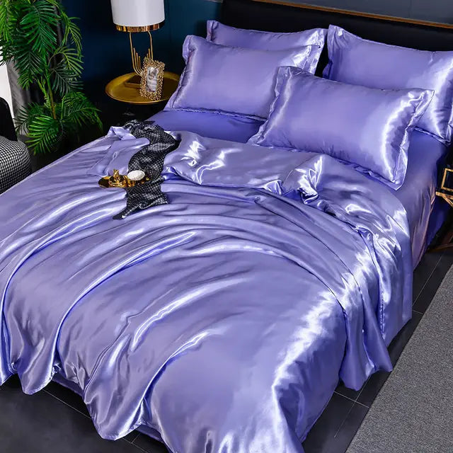 Lila Satin-Bettwäsche-Set, luxuriös, glänzend, Kissenbezüge, Schlafzimmer-Dekor.