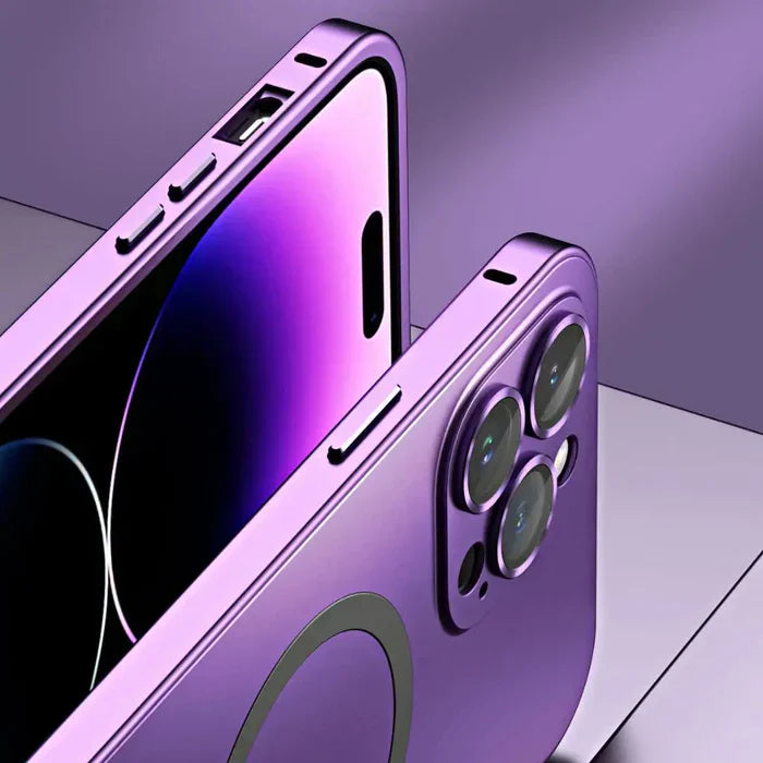 Lila Smartphone mit Triple-Kamera, modernes Design, Metallrahmen, hochauflösendes Display.