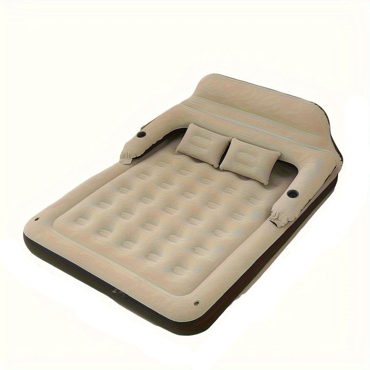 Beige aufblasbares Luftbett mit Kopfteil und Kissen, Doppelbett, Camping, bequem, tragbar.