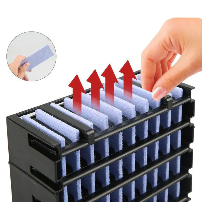 Hand legt Filter in schwarzen Luftreiniger ein, rote Pfeile zeigen Luftstrom, blauer Filtereinsatz.