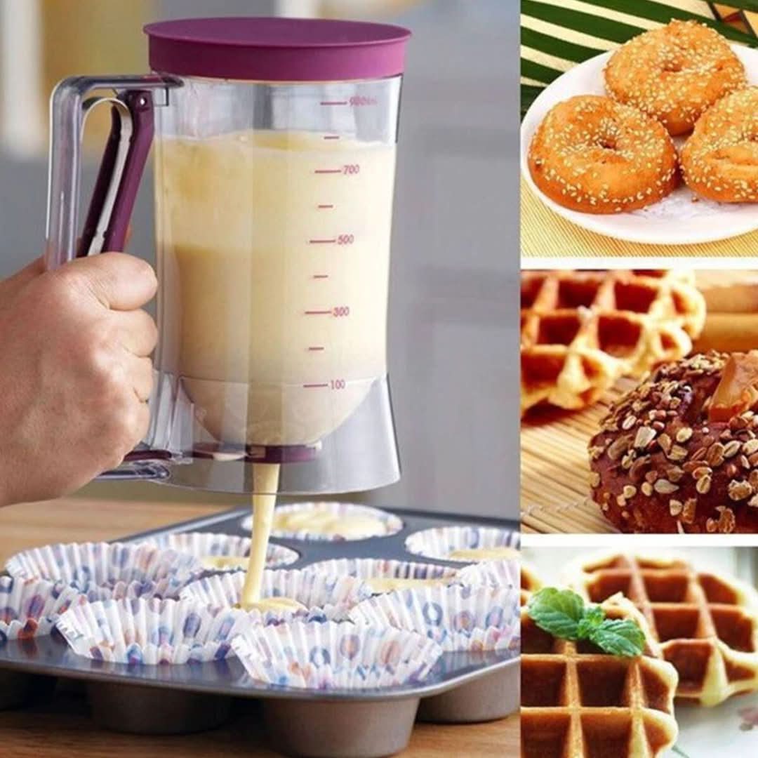 Handlicher Teigspender aus Kunststoff, lila Deckel, ideal für Muffins, Waffeln, Donuts.
