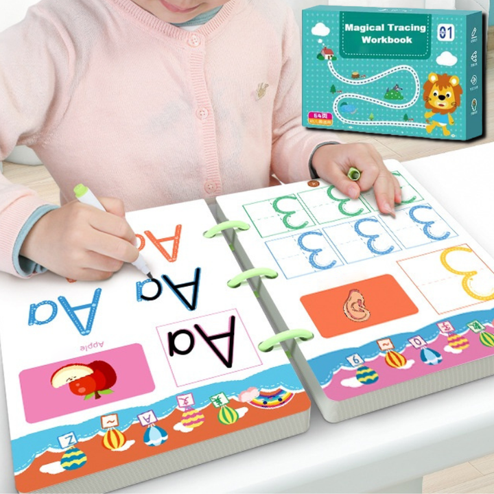 Kindergarten-Kind schreibt im magischen Nachzeichnungs-Arbeitsbuch, pädagogisches Lernspielzeug.