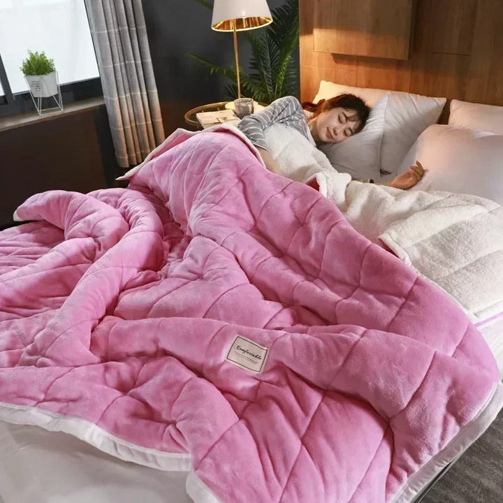 Teplá flanelová korálová fleece deka na podzim a zimu – CosyBlanket