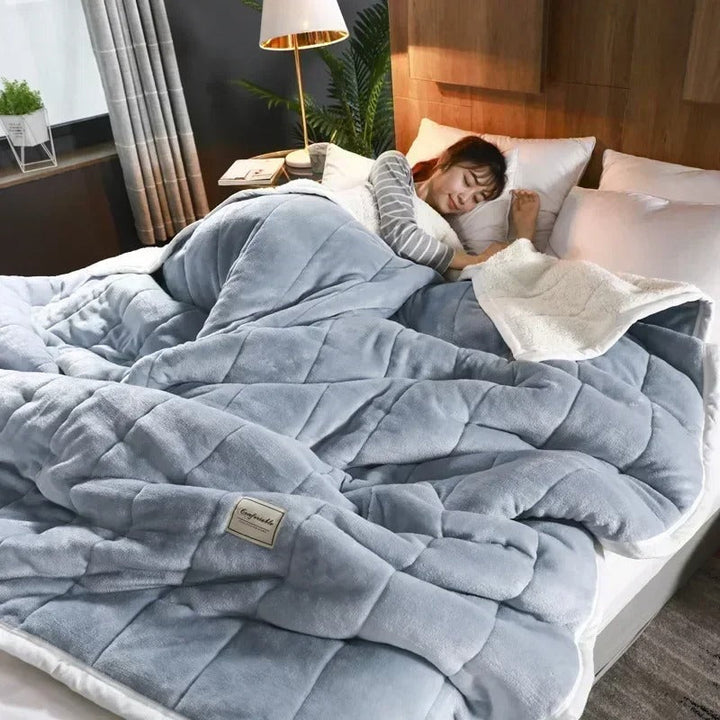 Teplá flanelová korálová fleece deka na podzim a zimu – CosyBlanket