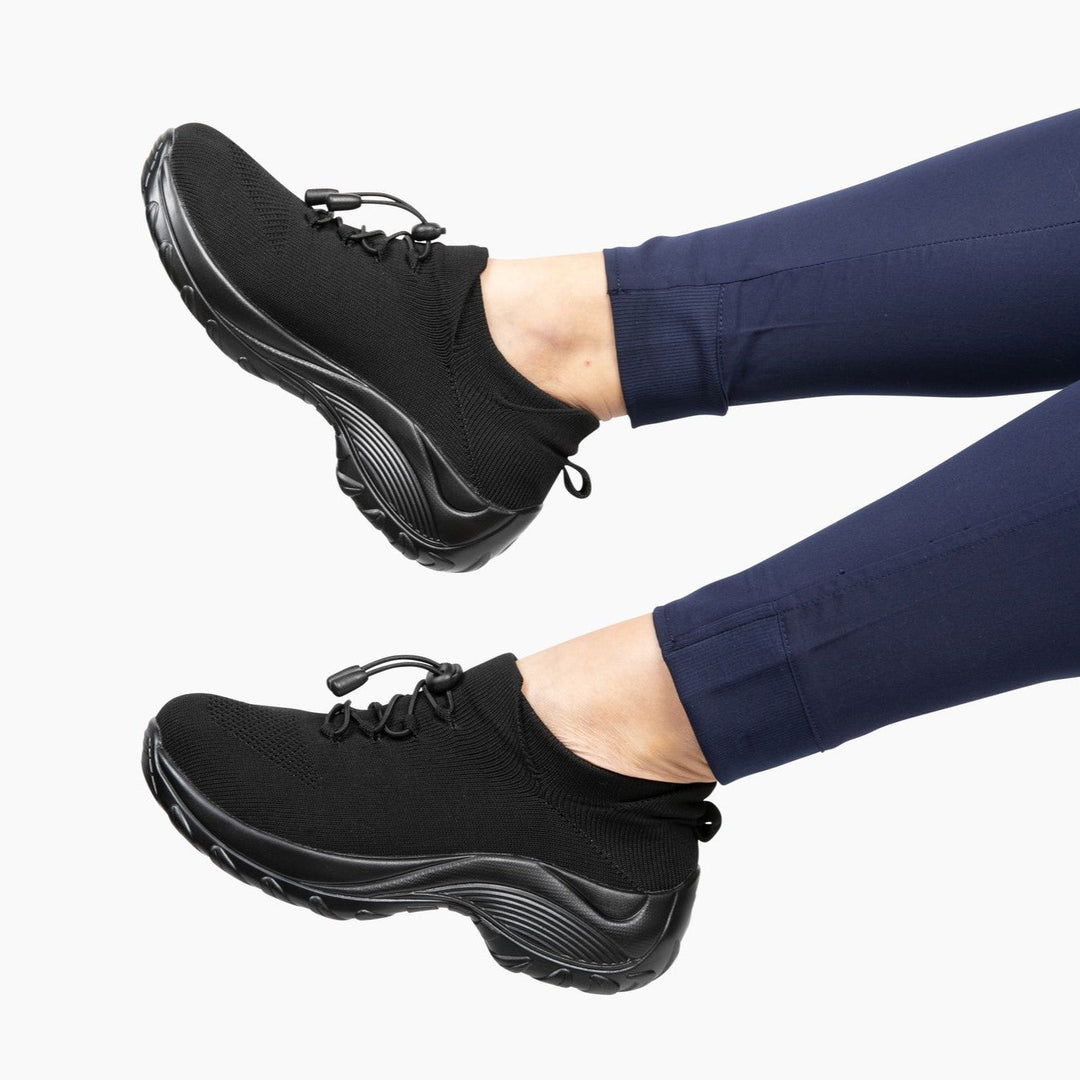 Schwarze orthopädische Stretch-Schuhe, bequem, rutschfest, für Damen, Sport, Freizeit.
