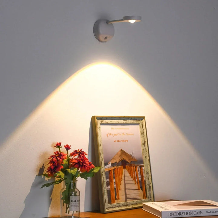 Wandleuchte LED Weiß, modernes Design, energiesparend, ideal für Wohnzimmer oder Schlafzimmer.