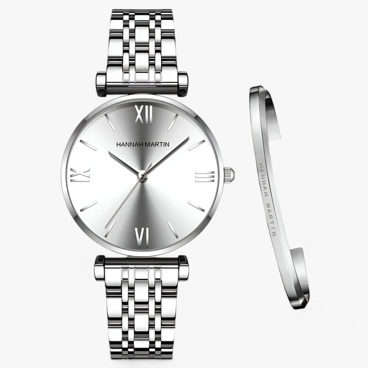 Silberne Armbanduhr mit Edelstahlarmband und römischen Ziffern, elegantes Design.