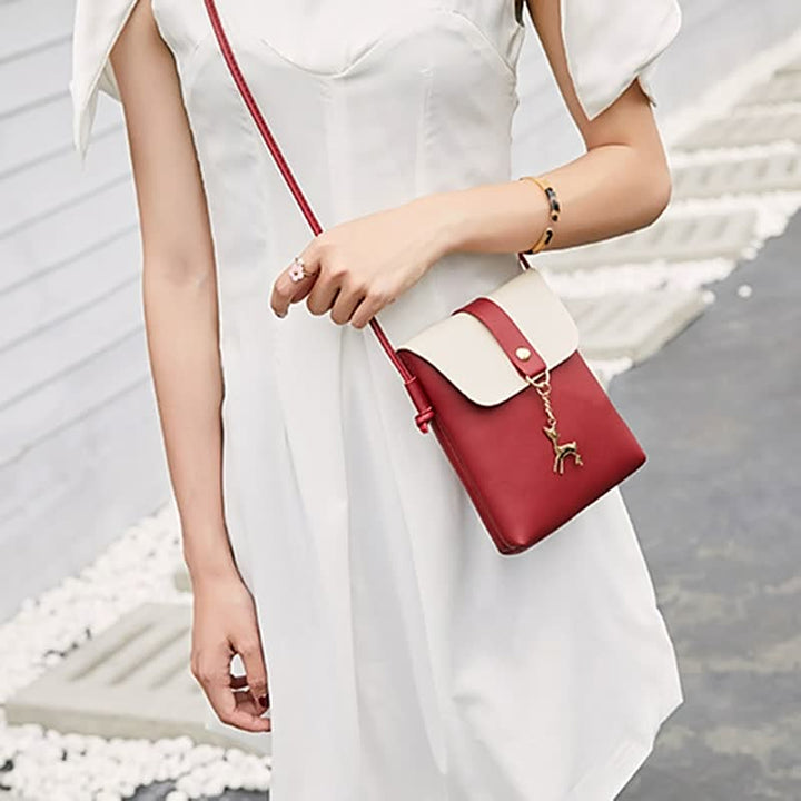 Rote Umhängetasche aus Leder, Damenmode, elegantes Design, weißes Kleid, Accessoire.
