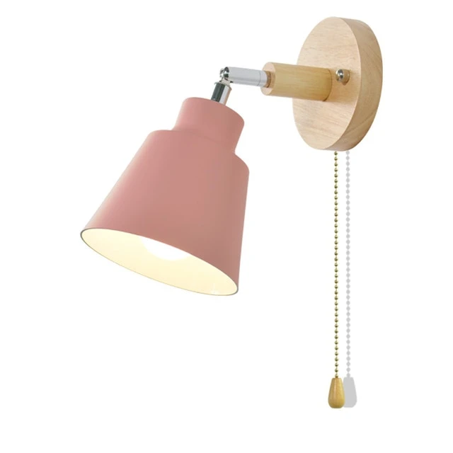 Rosa Wandleuchte aus Holz mit Zugschalter, skandinavisches Design, Innenbeleuchtung.