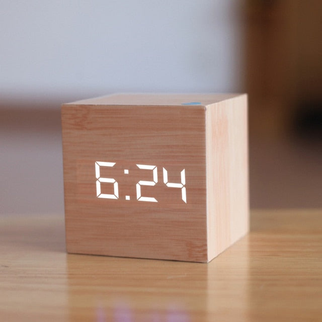 Digitální LED budík – CubeGlow