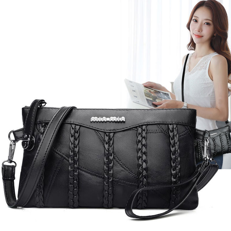 Dámská crossbody kabelka z PU kůže s prostorným vnitřkem.