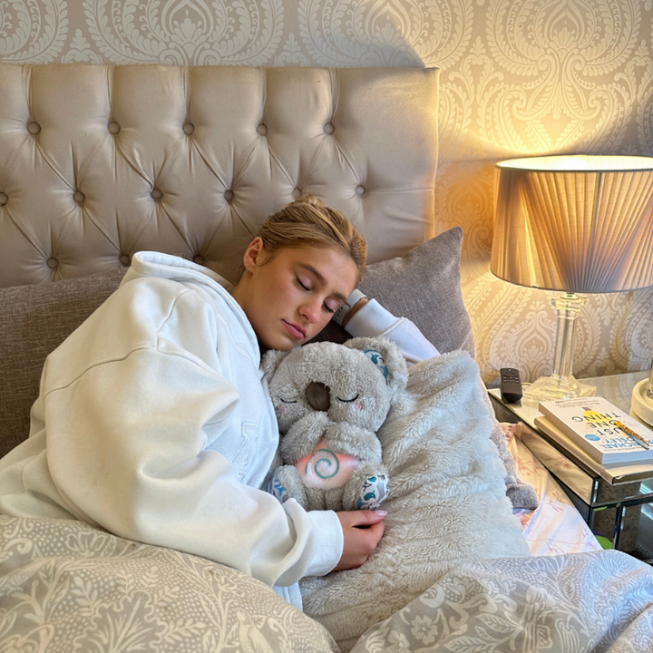 Klidné měkké zvířátko s dýcháním a zvuky spánku – Snoozie