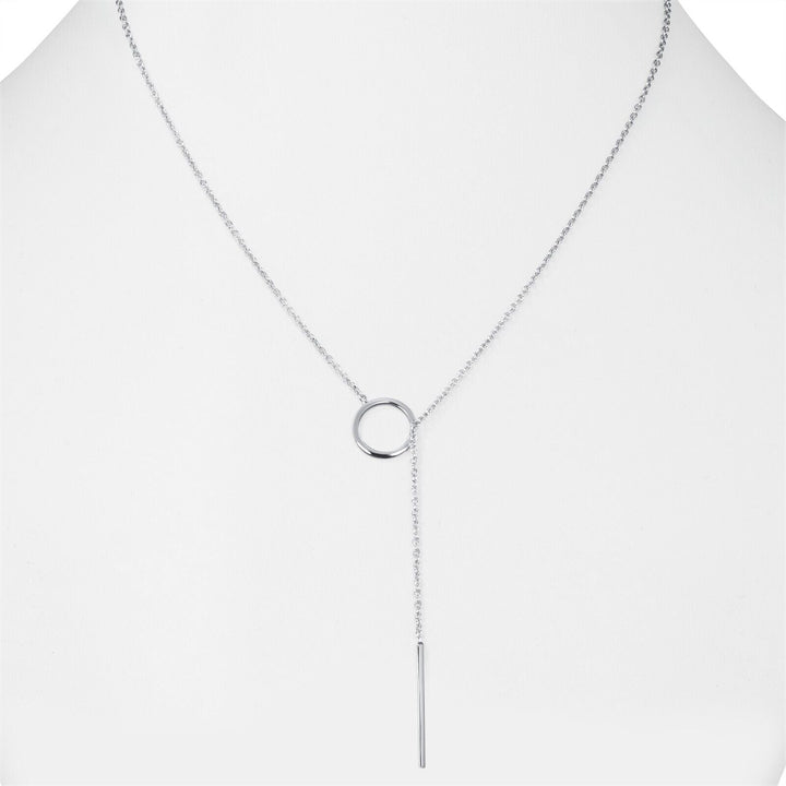 Silberne Y-Halskette mit Kreis- und Stabanhänger, minimalistisches Schmuckdesign.