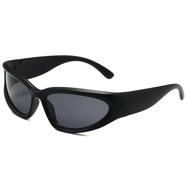 Schwarze Sonnenbrille, sportliches Design, UV-Schutz, Unisex, modisch, langlebig.