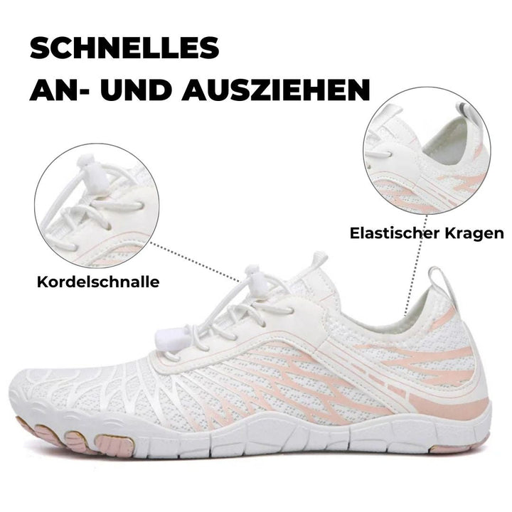 Weiße Sportschuhe mit elastischem Kragen und Kordelschnalle, ideal für schnelles An- und Ausziehen.