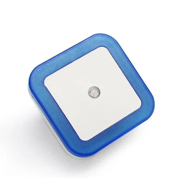 Blaues LED-Nachtlicht mit quadratischem Design, energiesparend, für Kinderzimmer.