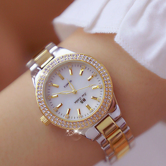 Dámské quartz hodinky s lesklým povrchem – Esmée