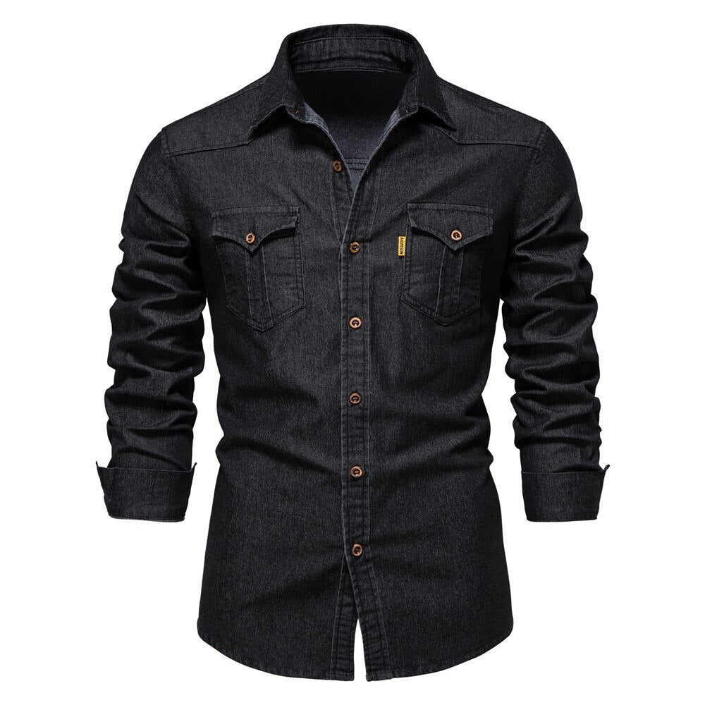 Schwarzes Herren-Jeanshemd, langärmelig, Knopfleiste, Brusttaschen, modisch, robust.