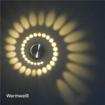 Moderne LED-Deckenleuchte, warmweiß, spiralförmiges Design, ideal für Kunstgalerie-Dekoration.
