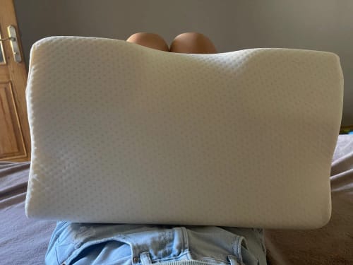 Ortopedický viskoelastický spací polštář – Nesto